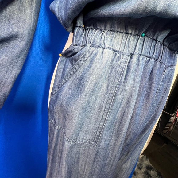 💙|•STANDARDS & PRACTICES•| Lightweight Denim Wide Leg Jumpsuit Size Large - Picture 5 of 14